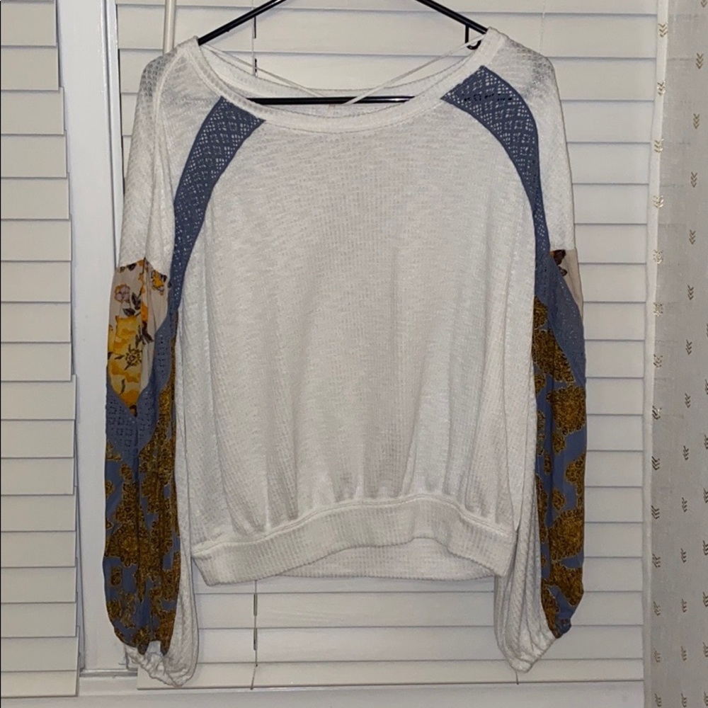 Free people longsleeve with embroidered sleeves